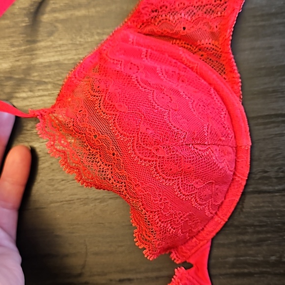 GapBody Lace Bra - Picture 6 of 7